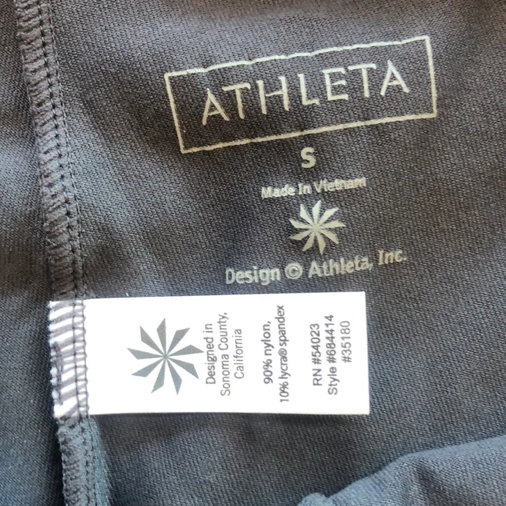 - NWOT Finesse Athleta Leggings - Size Small